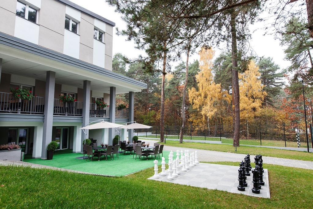 Inwest Osrodek Szkoleniowo-Wypoczynkowy Hotel สมาร์ดเซวิตเซ ภายนอก รูปภาพ